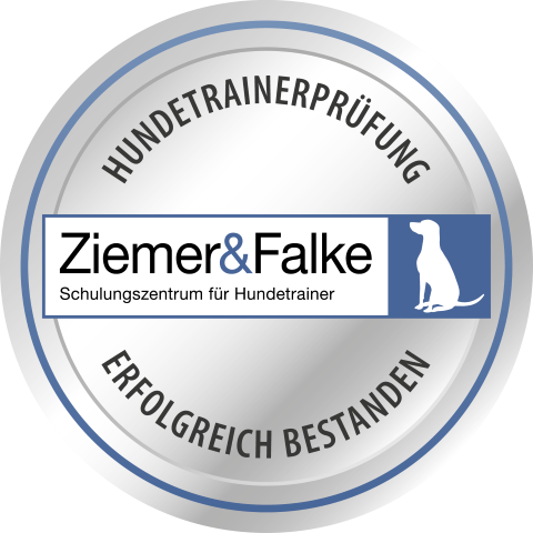 Siegel der Hundetrainerausbildung bei Ziemer und Falke